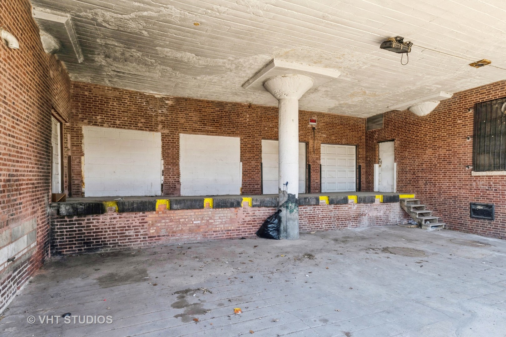 1335 W 47TH Street