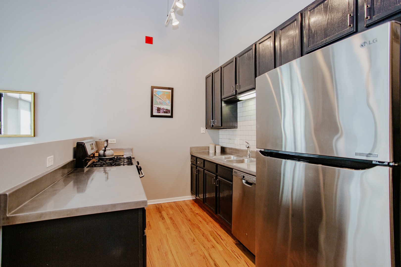 1645 W Ogden Avenue 338