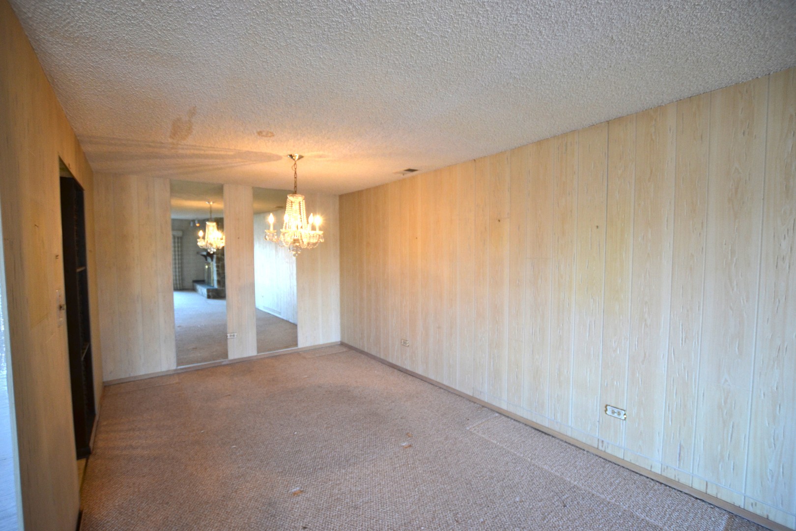 Oak Lawn, Illinois 60453, United States, 2 Bedrooms Bedrooms, ,2 BathroomsBathrooms,Residential,Active,244409