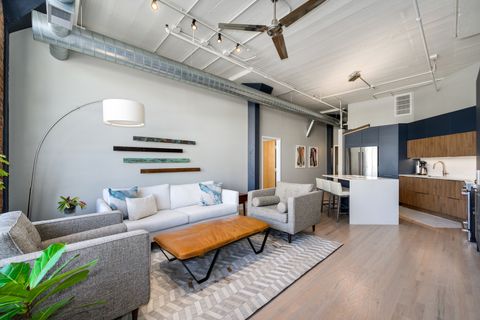 Tiny photo for 1601 S MICHIGAN Avenue #502, Chicago, IL 60616 (MLS # 12581530)