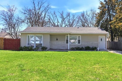 Photo of 117 Hook Road, Carpentersville, IL 60110 (MLS # 12614685)