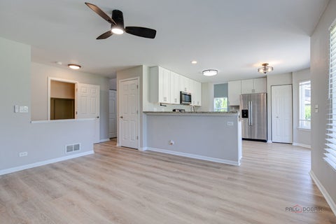 Tiny photo for 441 Barn Swallow Drive, Lindenhurst, IL 60046 (MLS # 12700892)