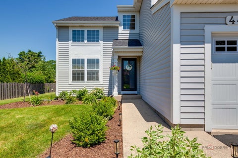 Tiny photo for 441 Barn Swallow Drive, Lindenhurst, IL 60046 (MLS # 12700892)