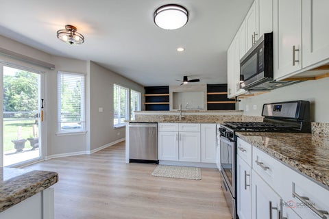 Tiny photo for 441 Barn Swallow Drive, Lindenhurst, IL 60046 (MLS # 12700892)