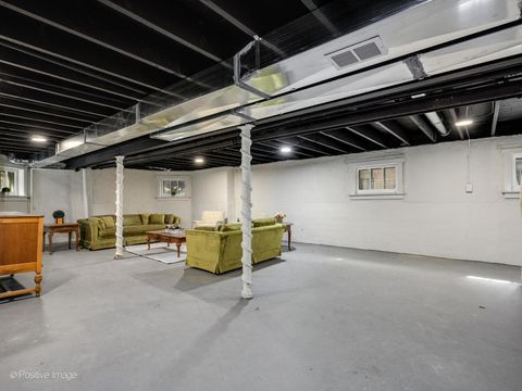 Tiny photo for 6739 N Rockwell Street, Chicago, IL 60645 (MLS # 12605291)