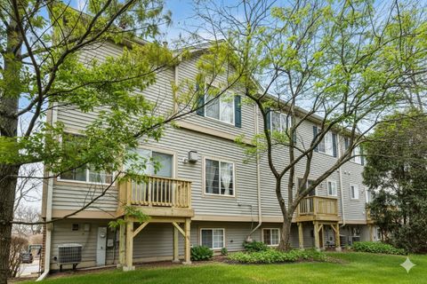 Tiny photo for 282 Monarch Drive #24, Streamwood, IL 60107 (MLS # 12571003)