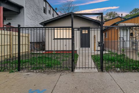 Photo of 6420 S Winchester Avenue, Chicago, IL 60636 (MLS # 12632737)