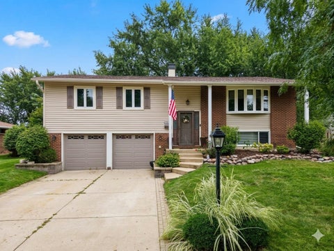Photo of 4155 Hudson Drive, Hoffman Estates, IL 60192 (MLS # 12767662)