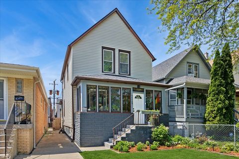 Photo of 4450 N KASSON Avenue, Chicago, IL 60630 (MLS # 12653405)