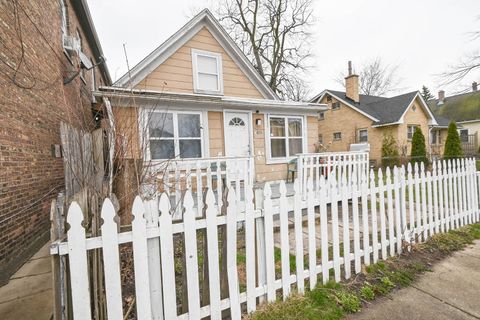 Tiny photo for 1423 Victoria Avenue, North Chicago, IL 60064 (MLS # 12478941)