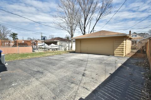 Tiny photo for 1541 N Lee Boulevard, Berkeley, IL 60163 (MLS # 12418521)