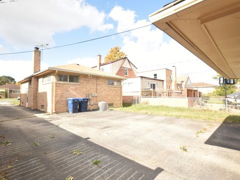Tiny photo for 1541 N Lee Boulevard, Berkeley, IL 60163 (MLS # 12418521)