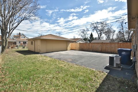 Tiny photo for 1541 N Lee Boulevard, Berkeley, IL 60163 (MLS # 12418521)