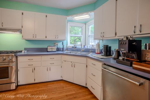 Tiny photo for 1319 W State Street, Geneva, IL 60134 (MLS # 12685961)