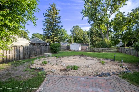 Tiny photo for 1319 W State Street, Geneva, IL 60134 (MLS # 12685961)