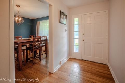 Tiny photo for 1319 W State Street, Geneva, IL 60134 (MLS # 12685961)