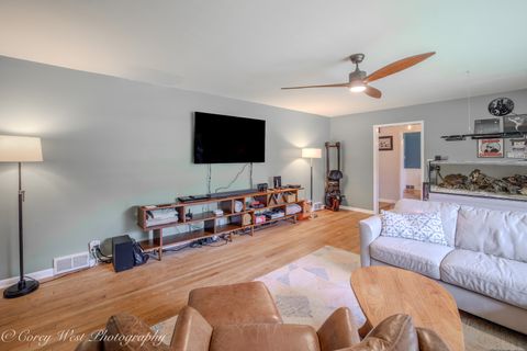 Tiny photo for 1319 W State Street, Geneva, IL 60134 (MLS # 12685961)