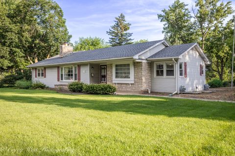 Photo of 1319 W State Street, Geneva, IL 60134 (MLS # 12685961)