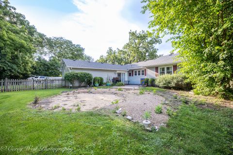 Tiny photo for 1319 W State Street, Geneva, IL 60134 (MLS # 12685961)