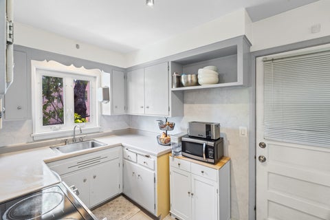 Tiny photo for 2254 Sherman Avenue #2, Evanston, IL 60201 (MLS # 12690668)