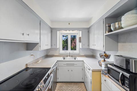 Tiny photo for 2254 Sherman Avenue #2, Evanston, IL 60201 (MLS # 12690668)