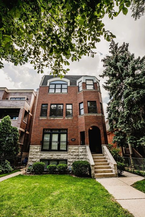Photo of 2449 W LOGAN Boulevard #1F, Chicago, IL 60647 (MLS # 12480053)