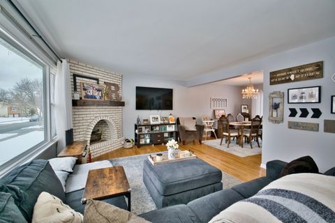 Tiny photo for 1117 E Pratt Drive, Palatine, IL 60074 (MLS # 12556405)