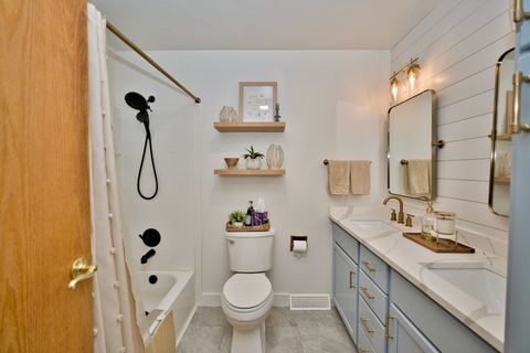 Tiny photo for 1117 E Pratt Drive, Palatine, IL 60074 (MLS # 12556405)