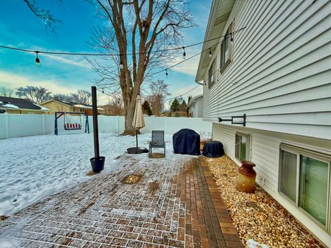 Tiny photo for 1117 E Pratt Drive, Palatine, IL 60074 (MLS # 12556405)