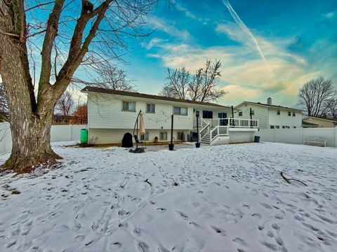 Tiny photo for 1117 E Pratt Drive, Palatine, IL 60074 (MLS # 12556405)