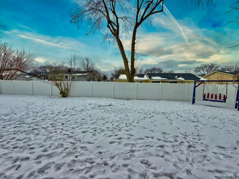 Tiny photo for 1117 E Pratt Drive, Palatine, IL 60074 (MLS # 12556405)