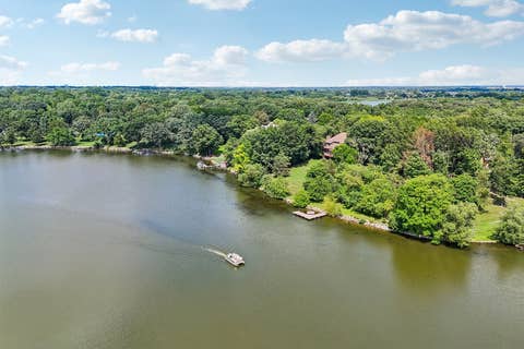 Tiny photo for 184 Bluebird Court, Hawthorn Woods, IL 60047 (MLS # 12713863)
