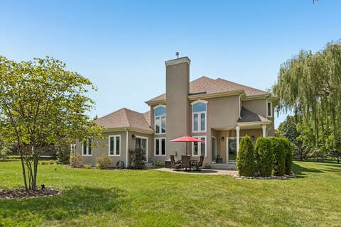 Tiny photo for 184 Bluebird Court, Hawthorn Woods, IL 60047 (MLS # 12713863)