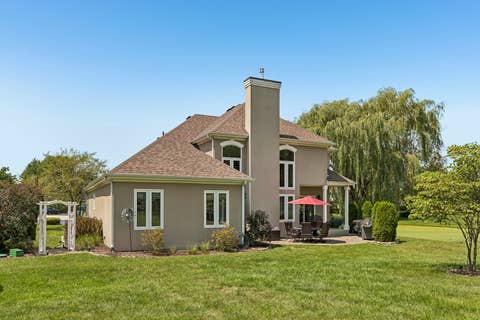 Tiny photo for 184 Bluebird Court, Hawthorn Woods, IL 60047 (MLS # 12713863)