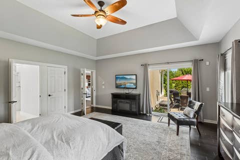 Tiny photo for 184 Bluebird Court, Hawthorn Woods, IL 60047 (MLS # 12713863)