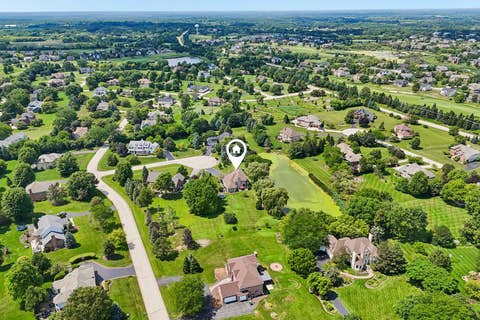 Tiny photo for 184 Bluebird Court, Hawthorn Woods, IL 60047 (MLS # 12713863)