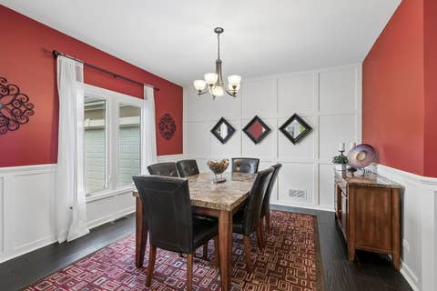 Tiny photo for 184 Bluebird Court, Hawthorn Woods, IL 60047 (MLS # 12713863)