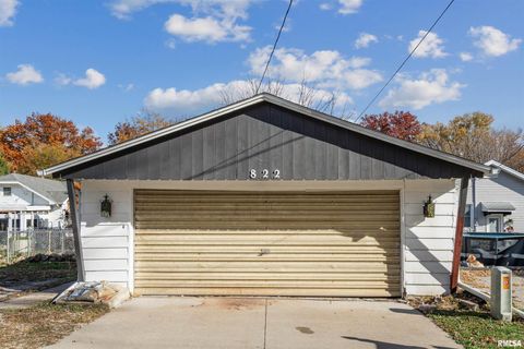 Tiny photo for 822 28TH Street, Bettendorf, IA 52722 (MLS # QC4269284)