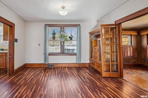 Tiny photo for 822 28TH Street, Bettendorf, IA 52722 (MLS # QC4269284)