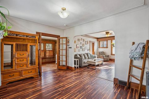 Tiny photo for 822 28TH Street, Bettendorf, IA 52722 (MLS # QC4269284)