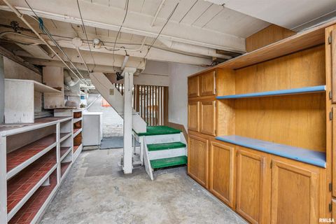 Tiny photo for 822 28TH Street, Bettendorf, IA 52722 (MLS # QC4269284)