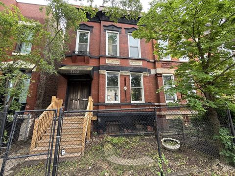 2333 W Warren Boulevard Chicago IL 60612