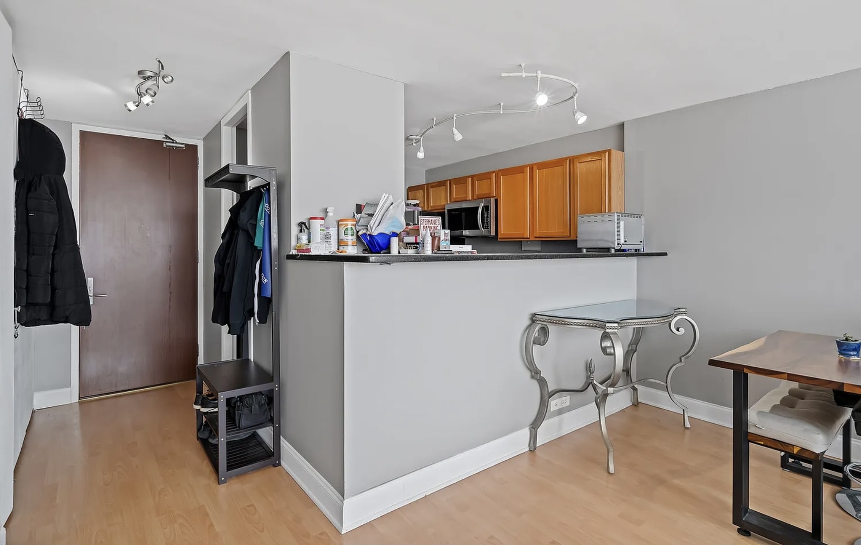 655 W Irving Park Road 5305