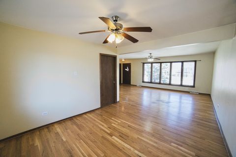 Tiny photo for 6201 W 90th Place, Oak Lawn, IL 60453 (MLS # 12591533)