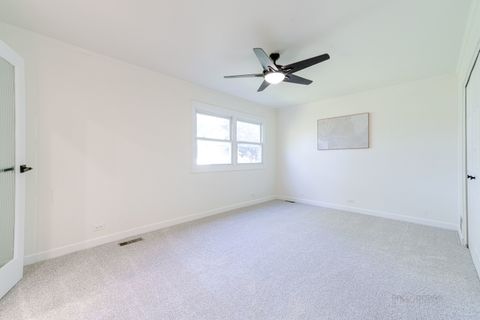 Tiny photo for 887 Saybrook Lane, Buffalo Grove, IL 60089 (MLS # 12490114)