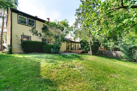 Tiny photo for 887 Saybrook Lane, Buffalo Grove, IL 60089 (MLS # 12490114)