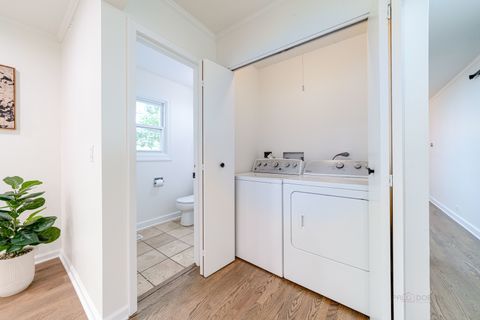 Tiny photo for 887 Saybrook Lane, Buffalo Grove, IL 60089 (MLS # 12490114)