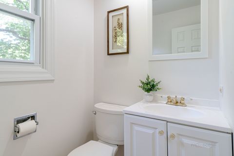 Tiny photo for 887 Saybrook Lane, Buffalo Grove, IL 60089 (MLS # 12490114)