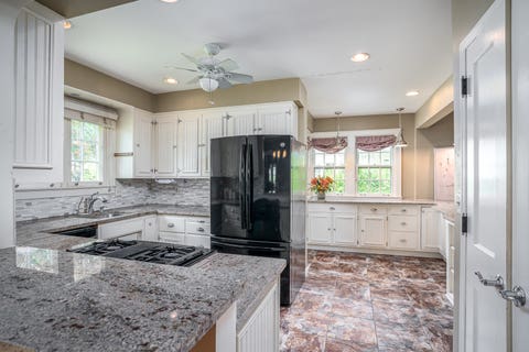 Tiny photo for 2625 Scott Street, Davenport, IA 52803 (MLS # 12712787)