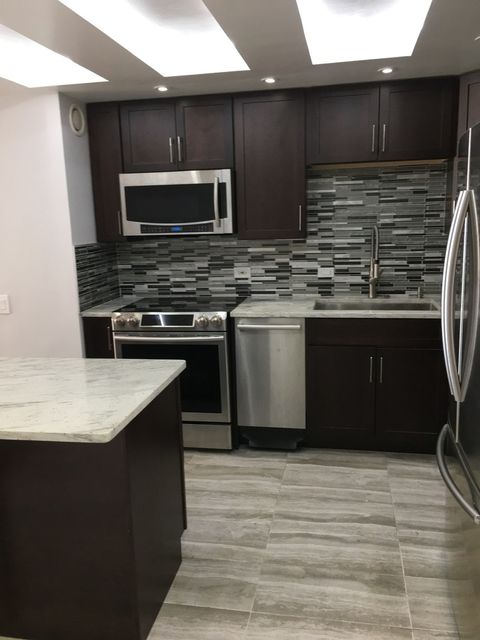 Tiny photo for 5320 N SHERIDAN Road #1506, Chicago, IL 60640 (MLS # 12489115)
